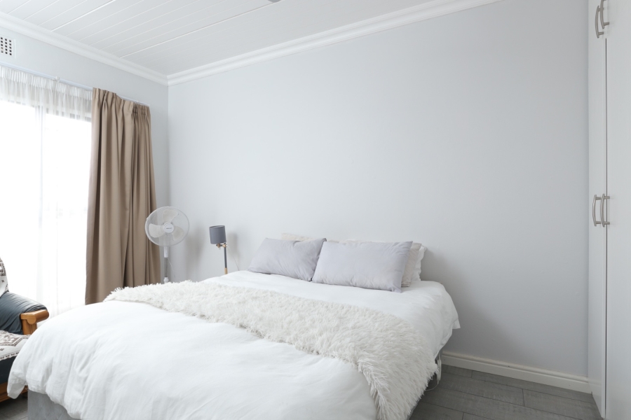 4 Bedroom Property for Sale in Velddrif Western Cape